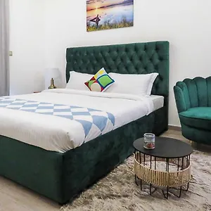Oyo 860 Studio Apartment, Maya Tower 4, Jumeirah Village Triangle Konukevi Dubai